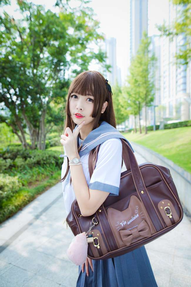 你会不会稍微注意一下不起眼的我呢？ COSPLAY-第2张