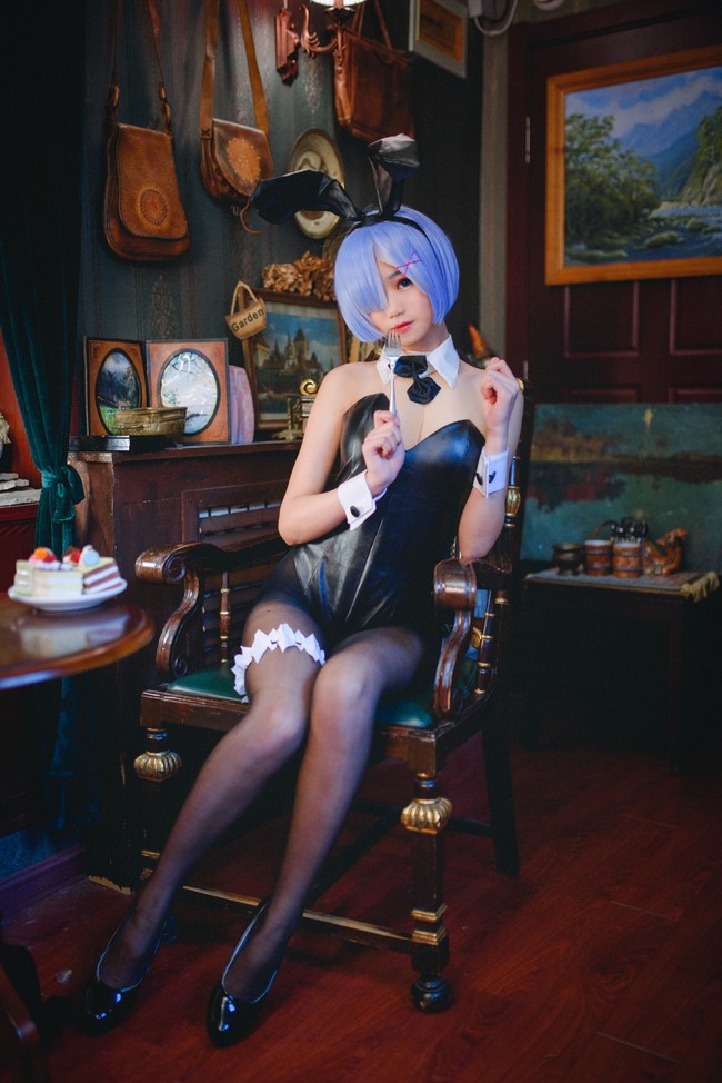 咖啡厅里的蕾姆也很努力哦~ COSPLAY-第3张