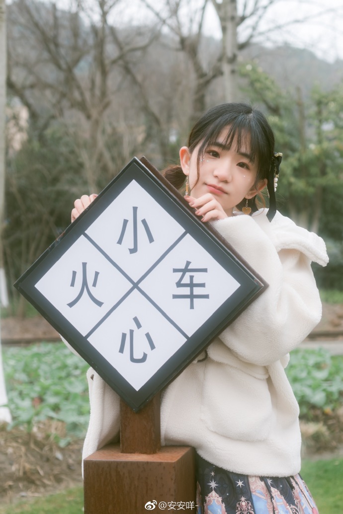于凛冬之季，赴盛暑之约 lolita约拍