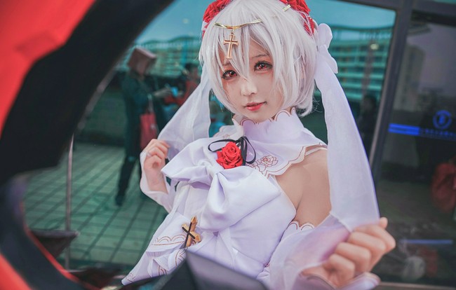理想乡场照德莉莎月下初拥 COSPLAY-第1张