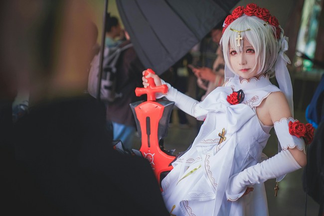 理想乡场照德莉莎月下初拥 COSPLAY-第4张