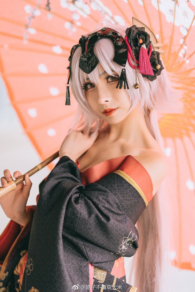 花魁黑贞 cosplay 场照 COSPLAY-第3张