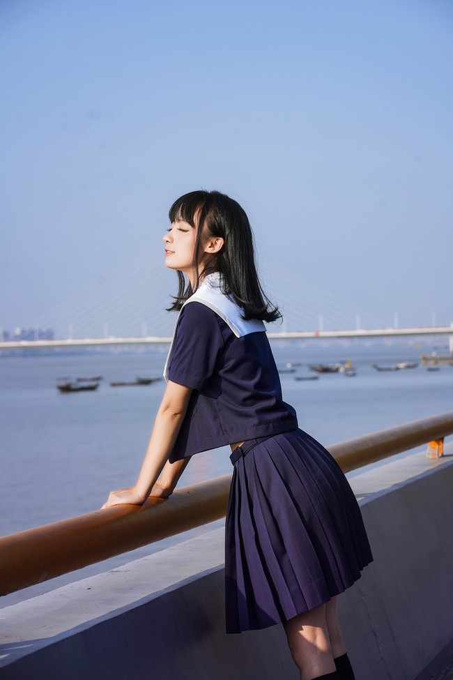 江边JK约拍 COSPLAY-第1张