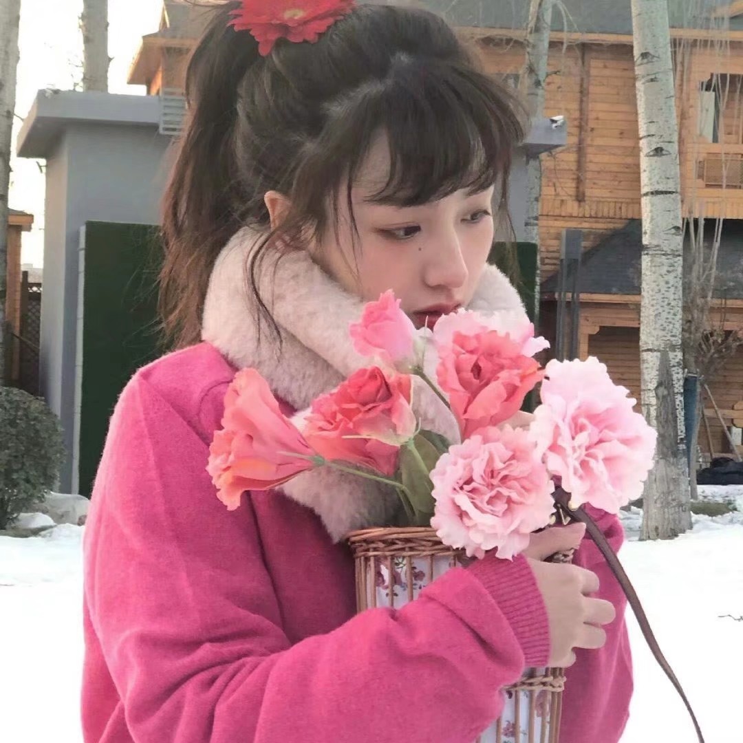 美女都会用的头像 你是我听不够的旧戏 也是我看不尽的烟火? 头像-第3张