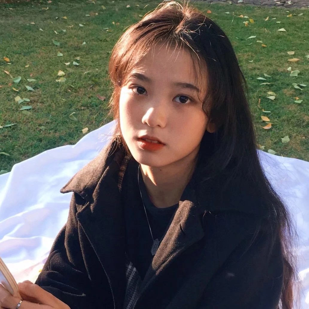 女头像 不要和女孩子讲道理 偏爱她就好了 别叫她眼睛一眨一眨的 其实小脑袋里什么都想不明白 女生头像-第8张