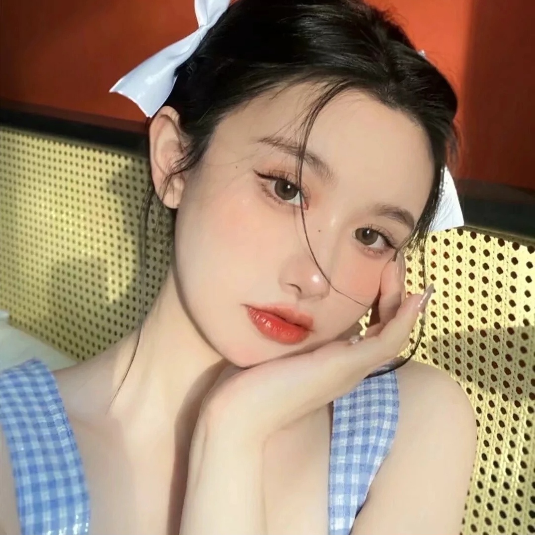 纯欲风女头像 哪有什么避风港 心情不好的时候都是一个人. 女生头像-第3张