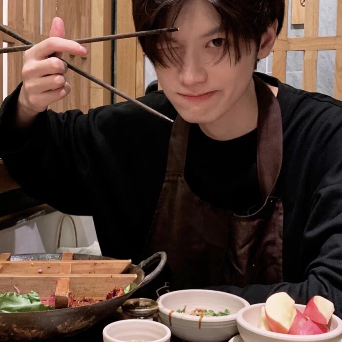 [头像] ins风格男生头像七八张