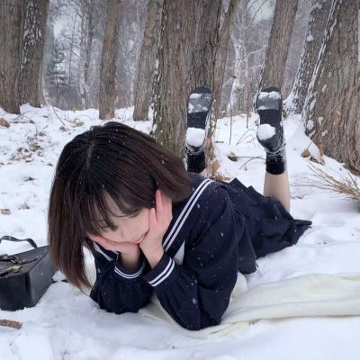 女生头像 这个冬天有人给你捂手吗 女生头像 这个冬天有人给你捂手吗