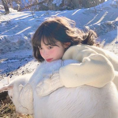 女生头像 这个冬天有人给你捂手吗 女生头像 这个冬天有人给你捂手吗