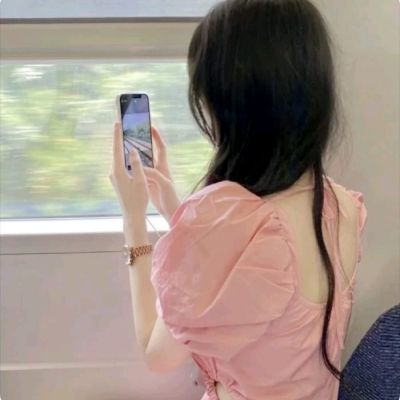 ins风女头 冬日女头像  海边风景女头 冷色调头像 头像-第8张