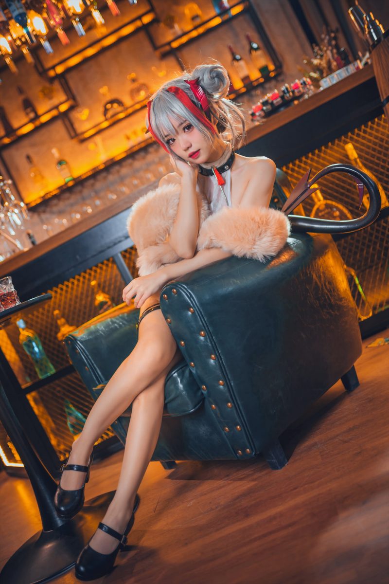 明日方舟 W守夜冠军@花柒Hana COSPLAY-第1张