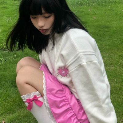 也许睡着才是常态，醒着只是为了手机做梦的素材 小众女头 头像-第10张