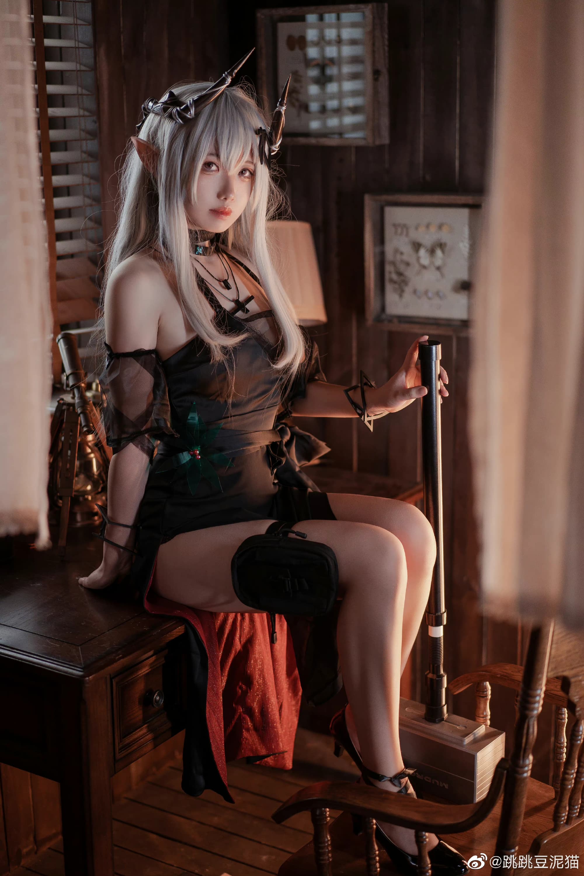 【COS】嗯？啊，看到这抔泥土了吗... 明日方舟 泥岩黑曜石@泥头跳跳猫 COSPLAY-第2张