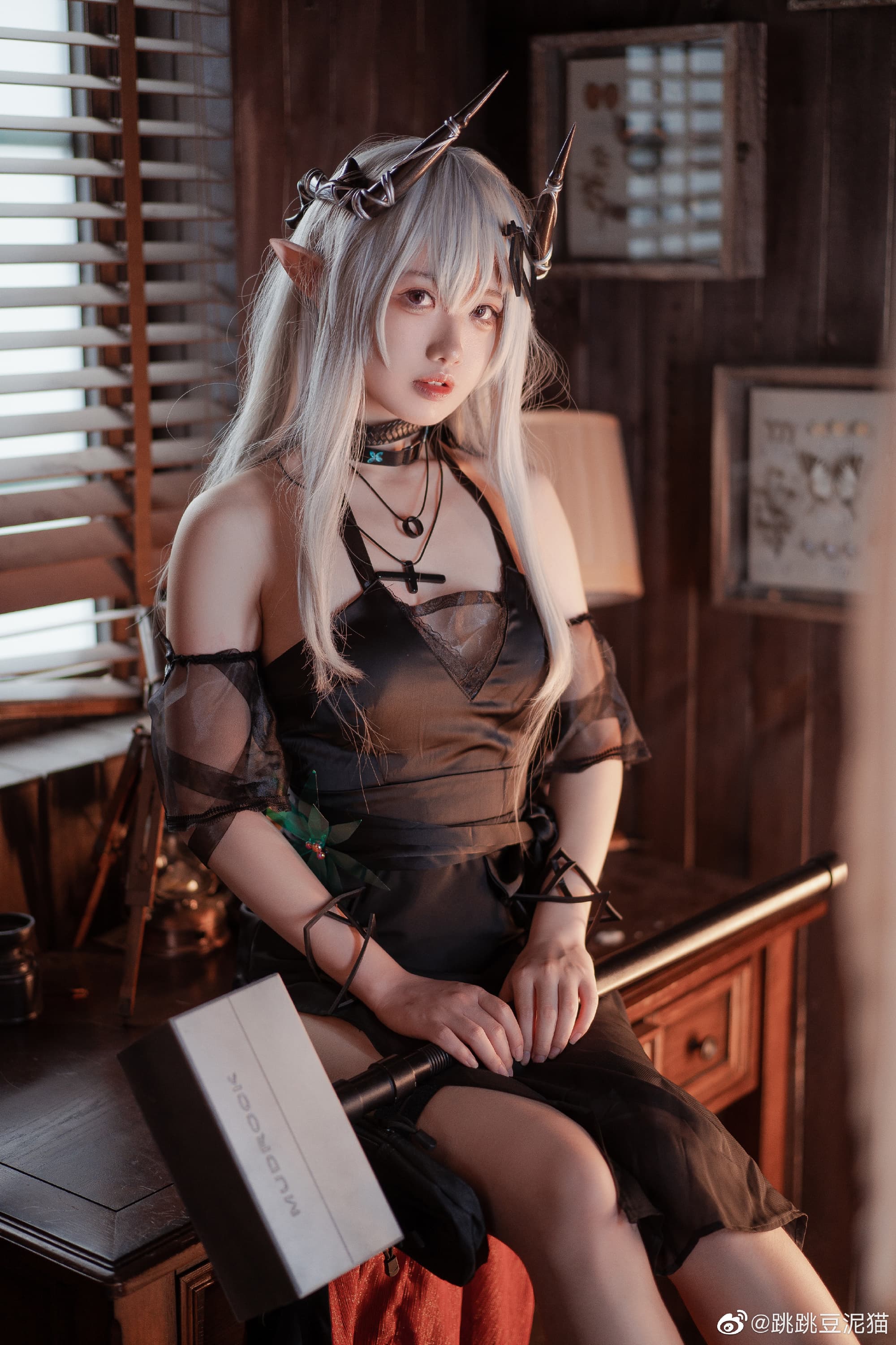 【COS】嗯？啊，看到这抔泥土了吗... 明日方舟 泥岩黑曜石@泥头跳跳猫 COSPLAY-第8张