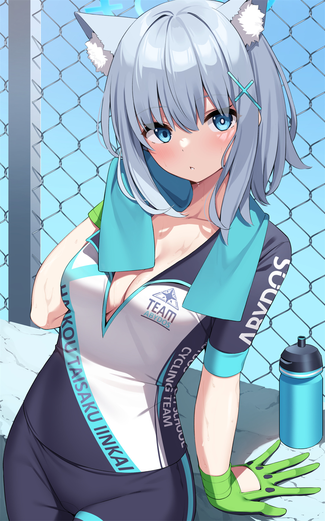 P站美图 碧蓝档案 砂狼 泳装 银发碧眼 兽耳@suiroh 插画-第1张