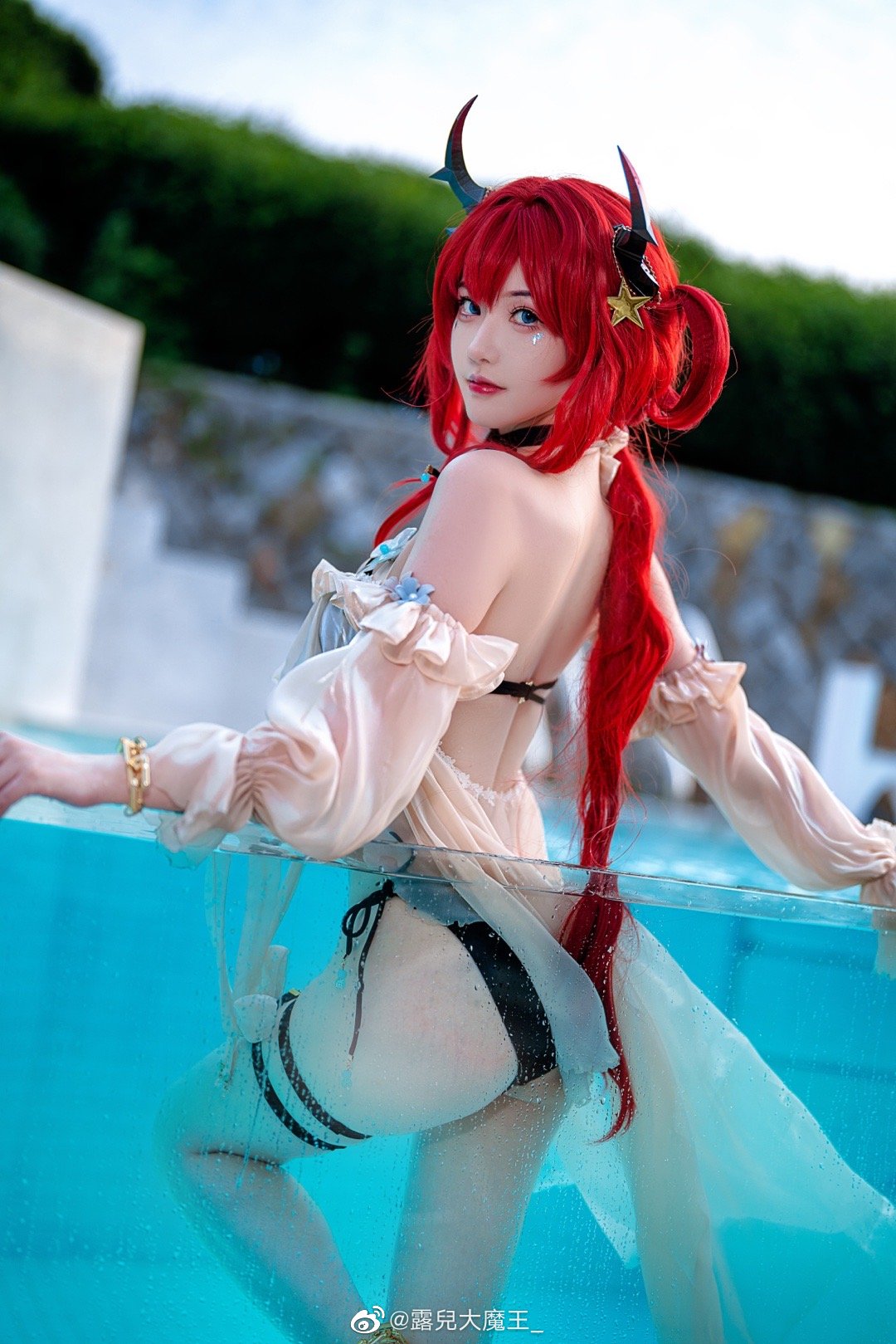 【COS】夏日的温度就如我的发色一样火热。 明日方舟 史尔特尔@露兒大魔王 COSPLAY-第6张