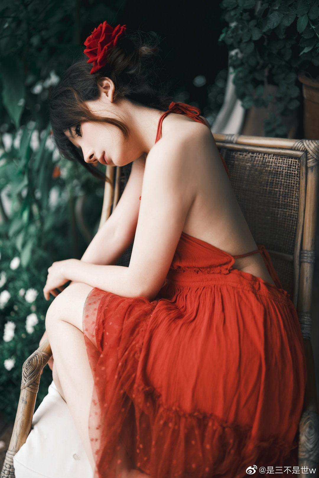 少女写真 正因为你在玫瑰上花费了时间，才使你的玫瑰如此重要。@是三不是世w 摄影-第4张