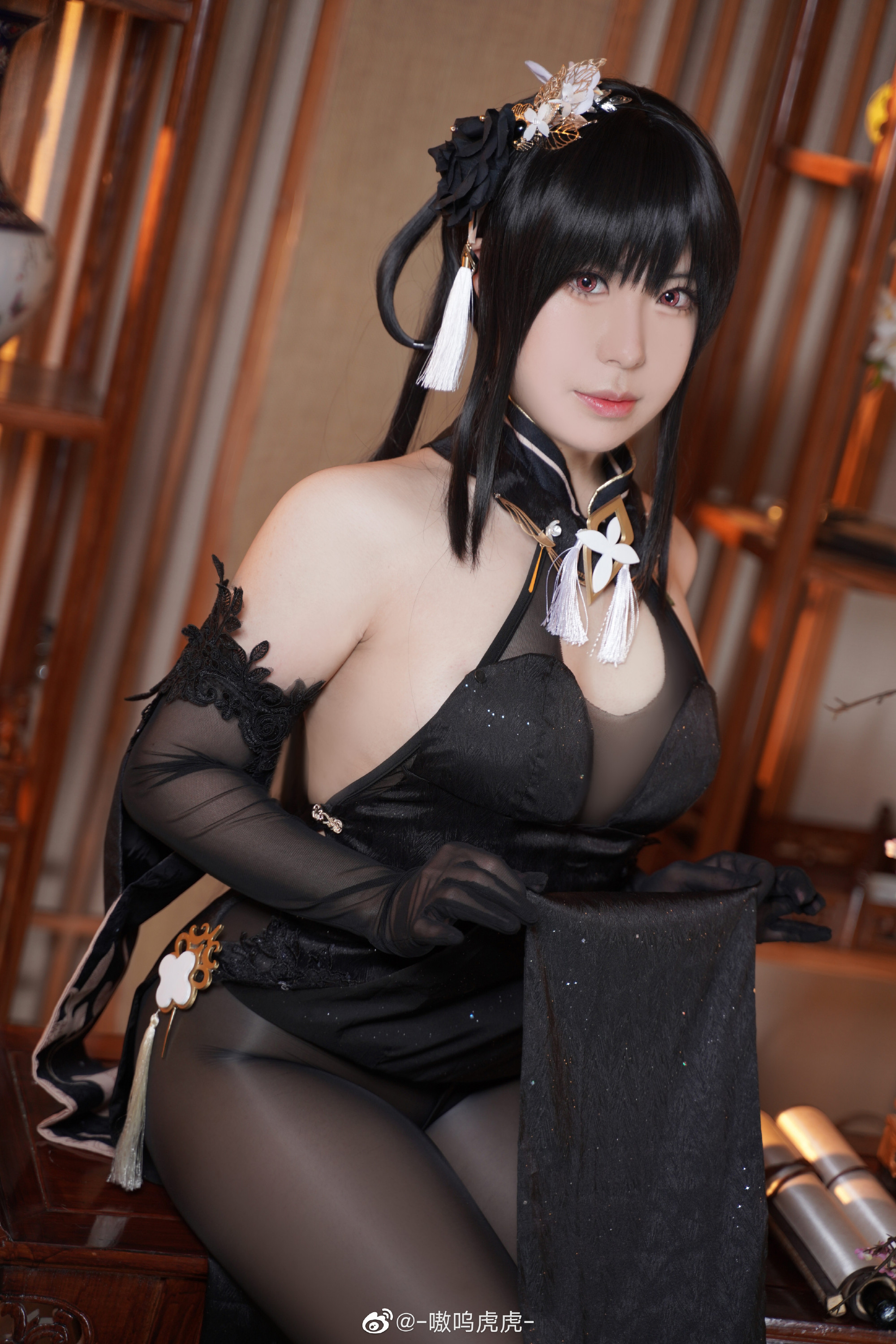 【COS】你现在是我的客人，分心考虑任务的事情可不好哦 碧蓝航线 镇海-奇奢华苑@-嗷呜虎虎- COSPLAY-第1张