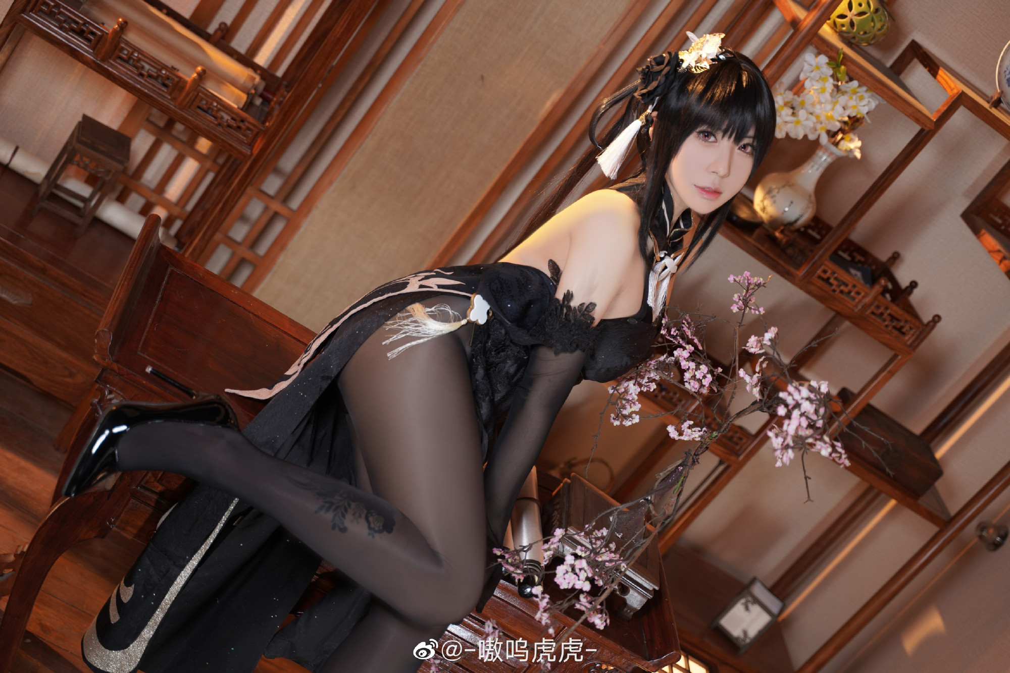 【COS】你现在是我的客人，分心考虑任务的事情可不好哦 碧蓝航线 镇海-奇奢华苑@-嗷呜虎虎- COSPLAY-第4张