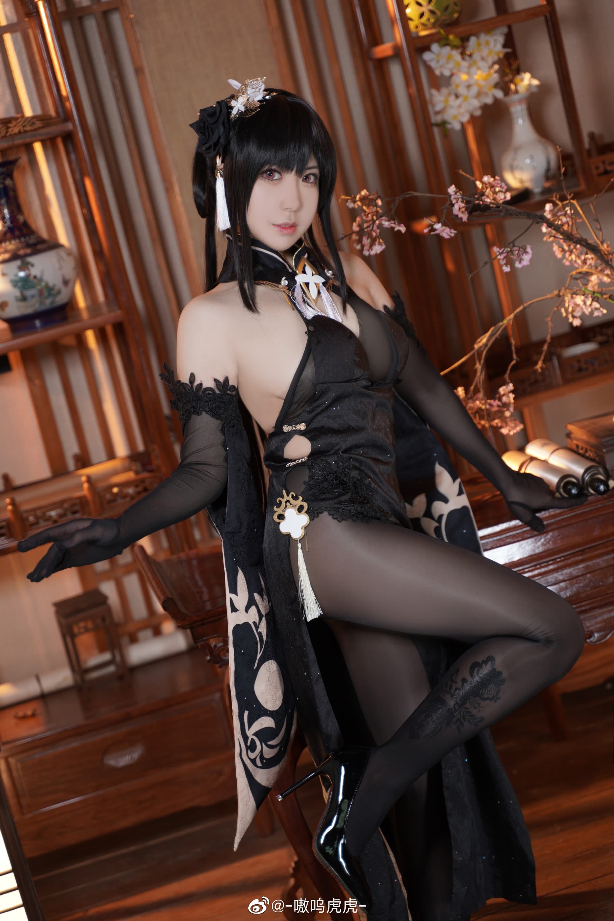 【COS】你现在是我的客人，分心考虑任务的事情可不好哦 碧蓝航线 镇海-奇奢华苑@-嗷呜虎虎- COSPLAY-第8张