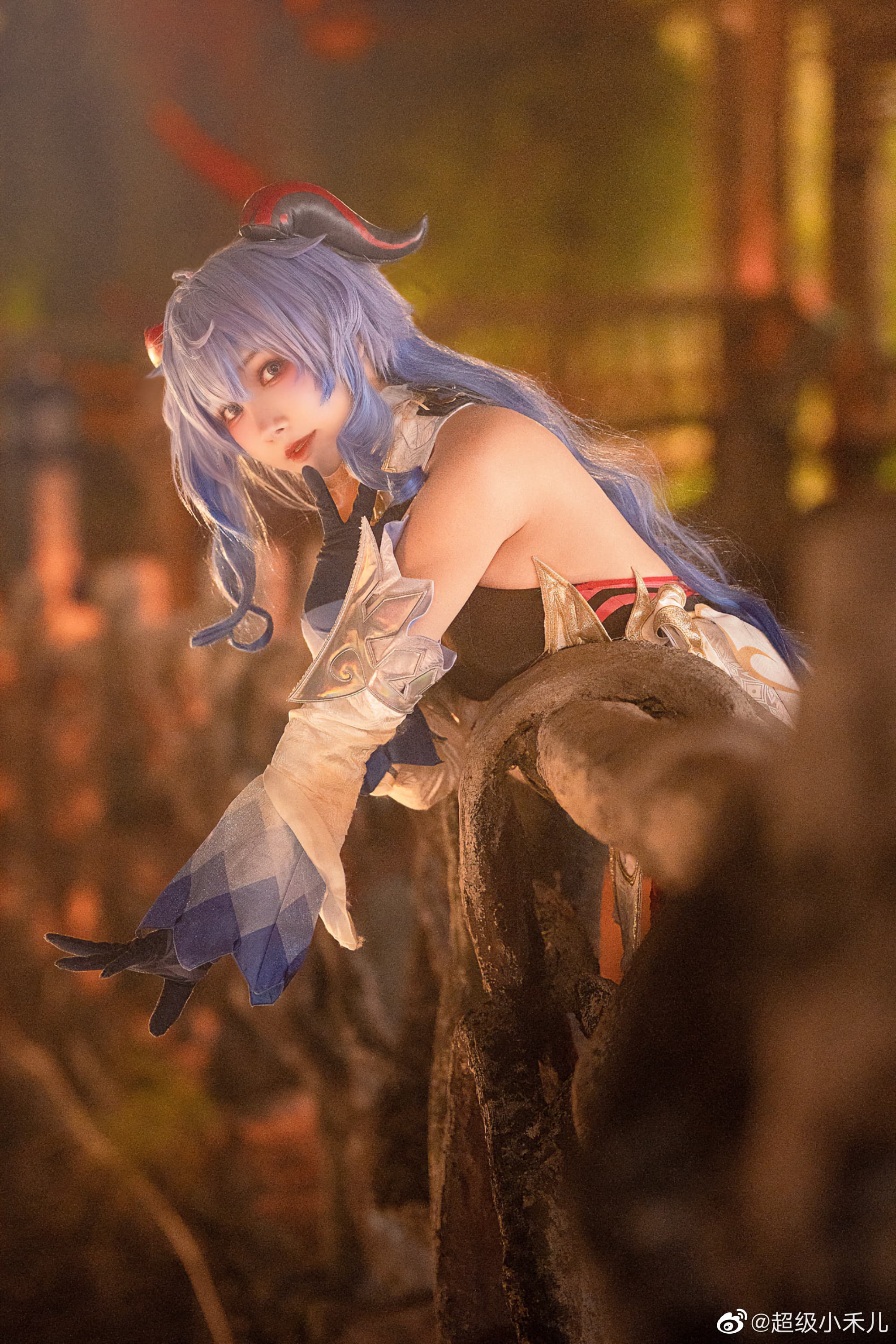 【COS】璃月的夜，结束了，知道了夜晚秘密的你…愿意陪我一起加班吗？原神 甘雨@超级小禾儿 COSPLAY-第1张