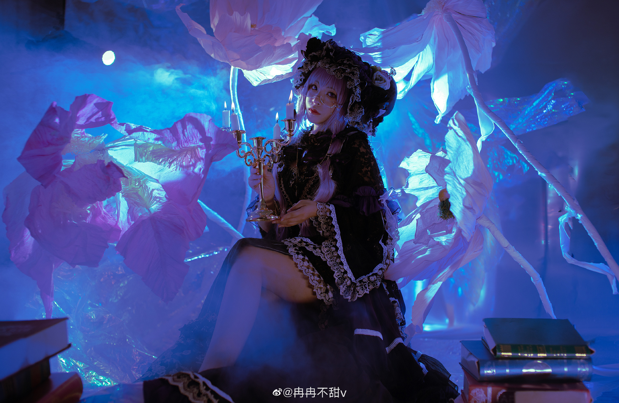 【COS】一百年来，每天都过着与书为伍的日子。居住在恶魔栖息的红魔馆，被称为红魔馆的头脑。 东方project 帕秋莉·诺蕾姬@冉冉不甜v COSPLAY-第6张