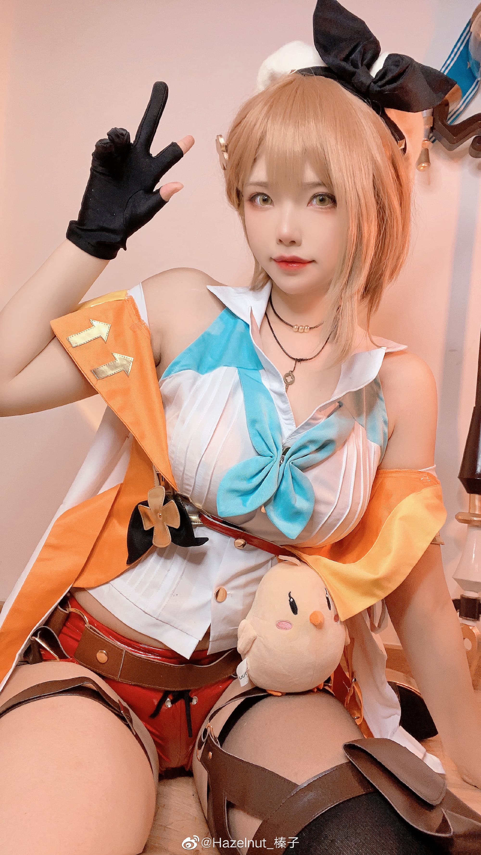 碧蓝航线莱莎联动 我是莱莎琳·斯托特，大家一般叫我莱莎！@Hazelnut_榛子 COSPLAY-第1张