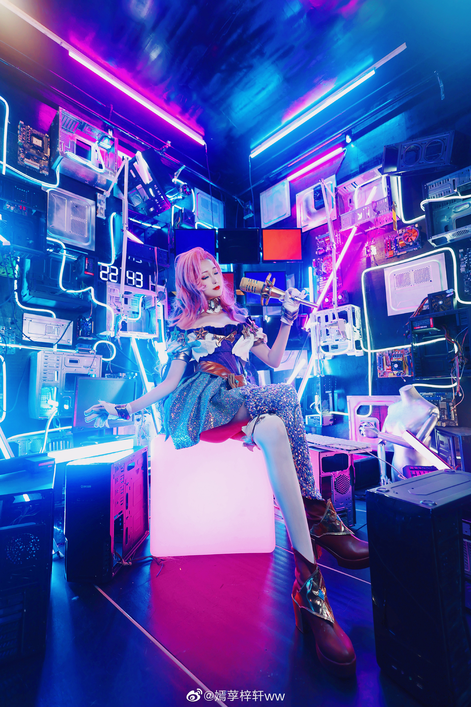 【COS】我的梦想谁也不能阻挡! 英雄联盟 星籁歌姬•萨勒芬妮@嫣莩梓轩ww COSPLAY-第3张