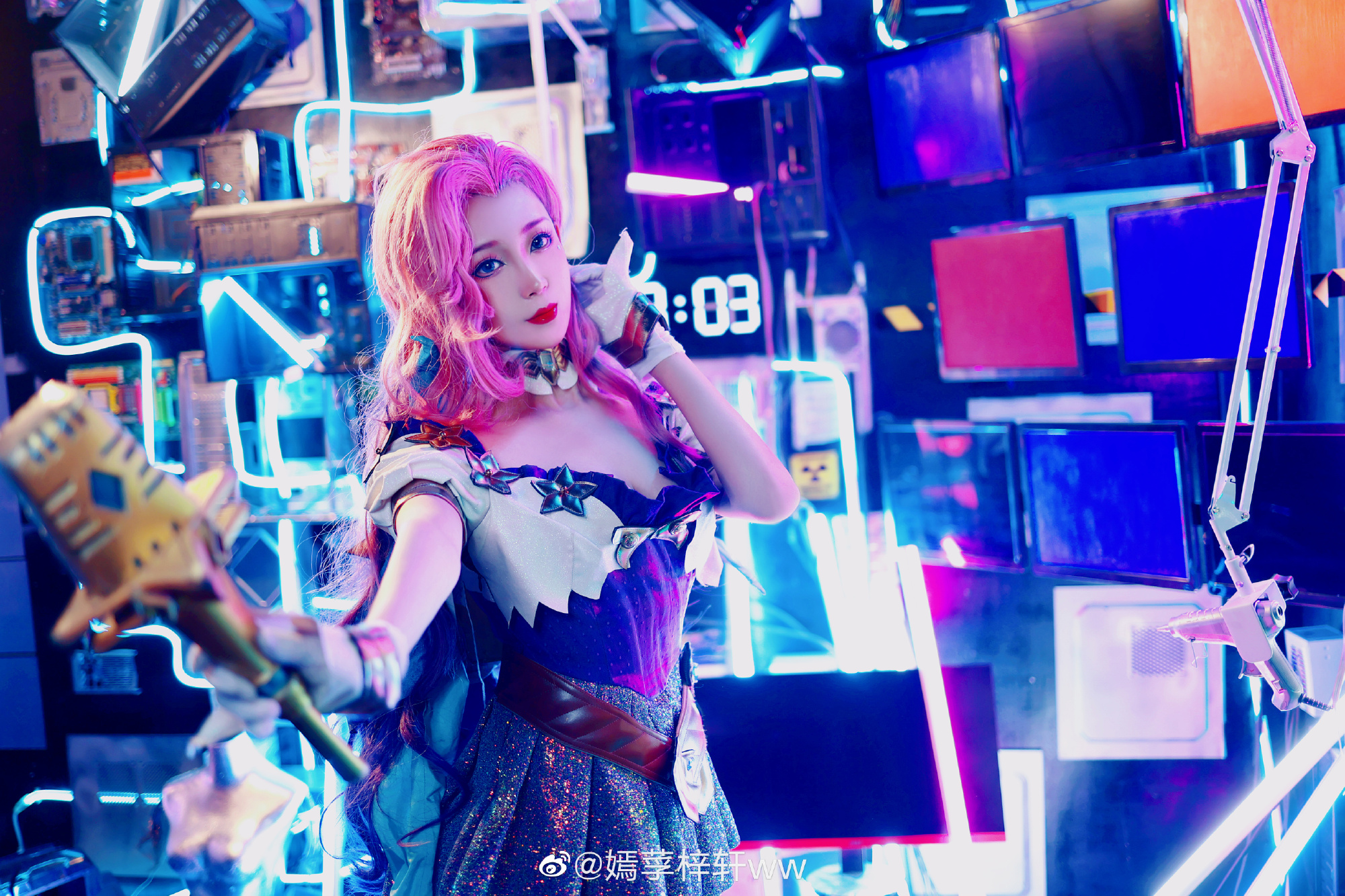 【COS】我的梦想谁也不能阻挡! 英雄联盟 星籁歌姬•萨勒芬妮@嫣莩梓轩ww COSPLAY-第6张