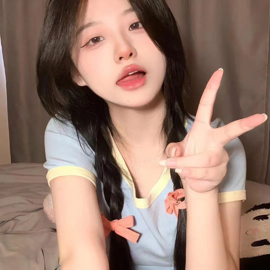 女生头像 清晨第一道光 照进了你的窗 温柔浮现脸庞 女生头像-第5张