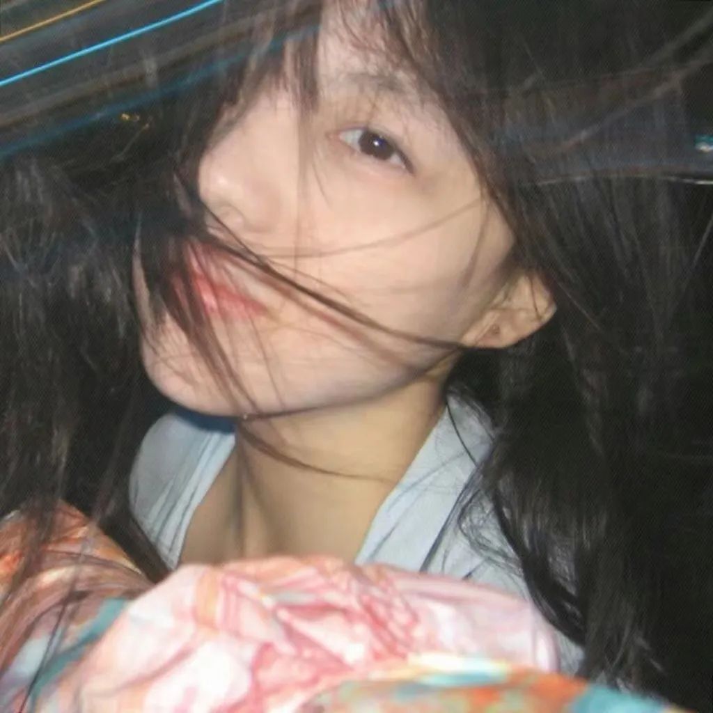 女生头像 清晨第一道光 照进了你的窗 温柔浮现脸庞 女生头像-第8张