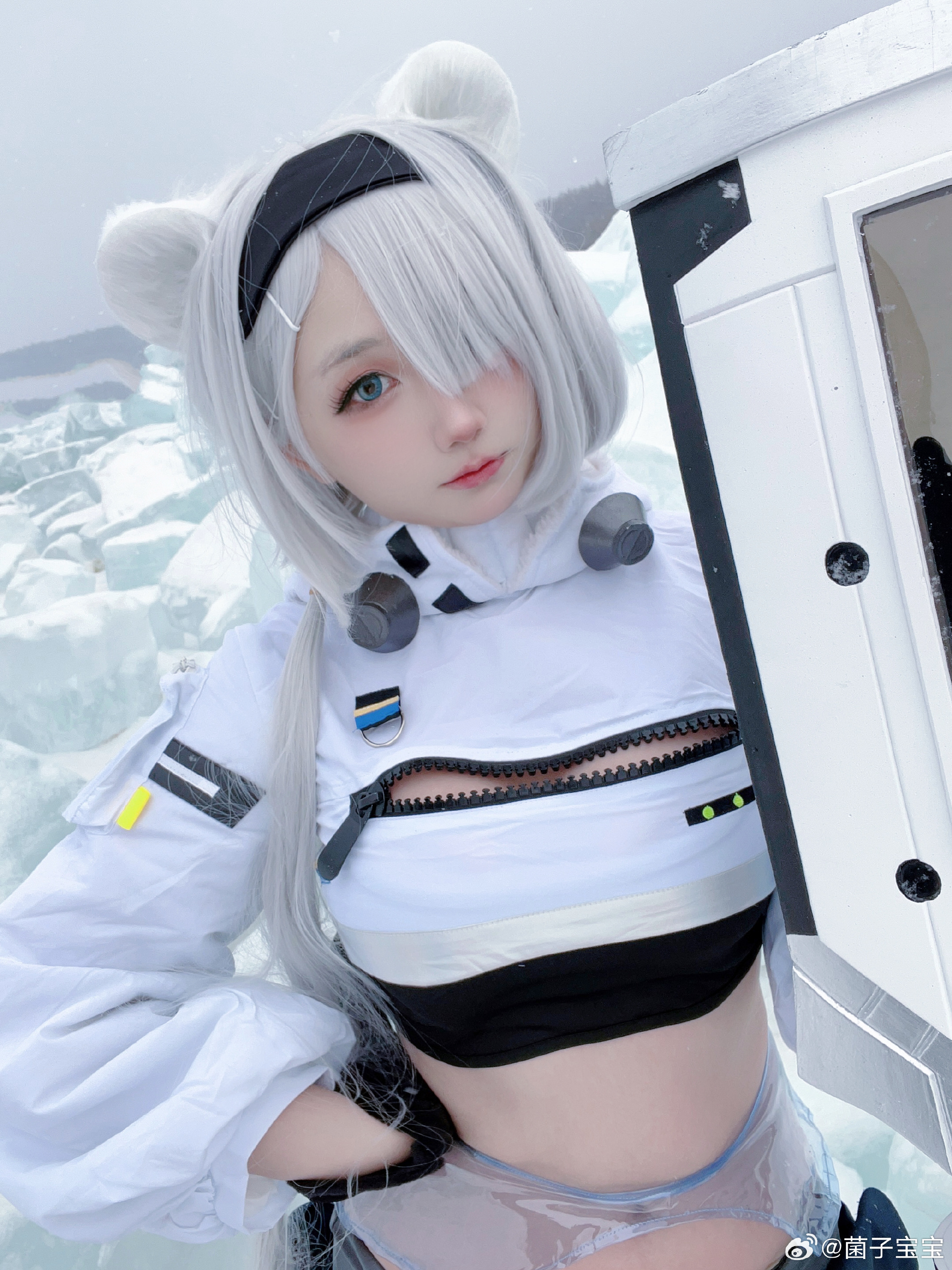 COSPLAY 熊熊拯救世界！！一月中拍到了蓝冰🧊 ​​​ 极光cos 明日方舟@菌子宝宝 COSPLAY-第5张