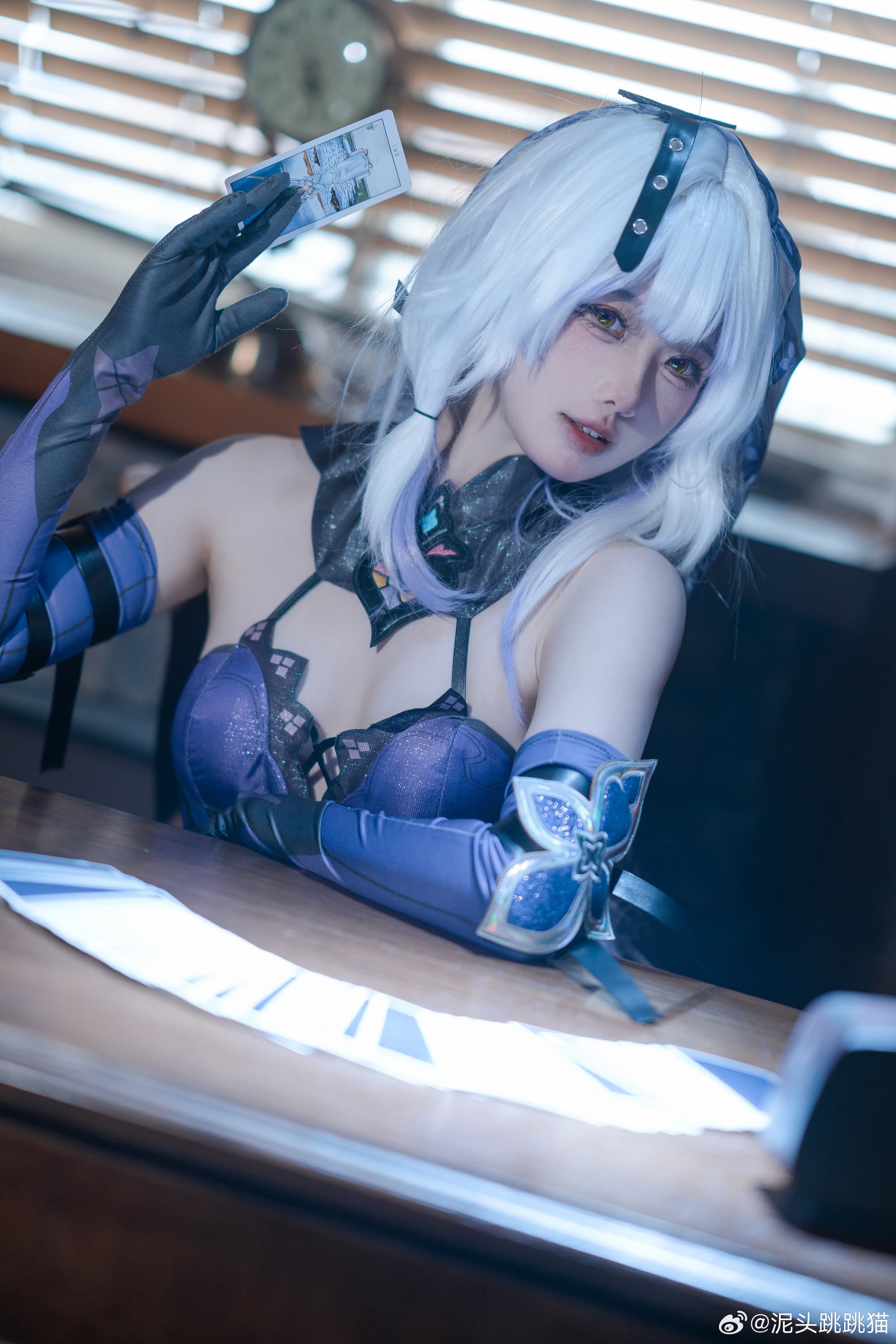 COSPLAY 最近过的怎么样？有烦心事的话，要让我替你占卜…决定选择吗？黑天鹅@泥头跳跳猫 COSPLAY-第1张