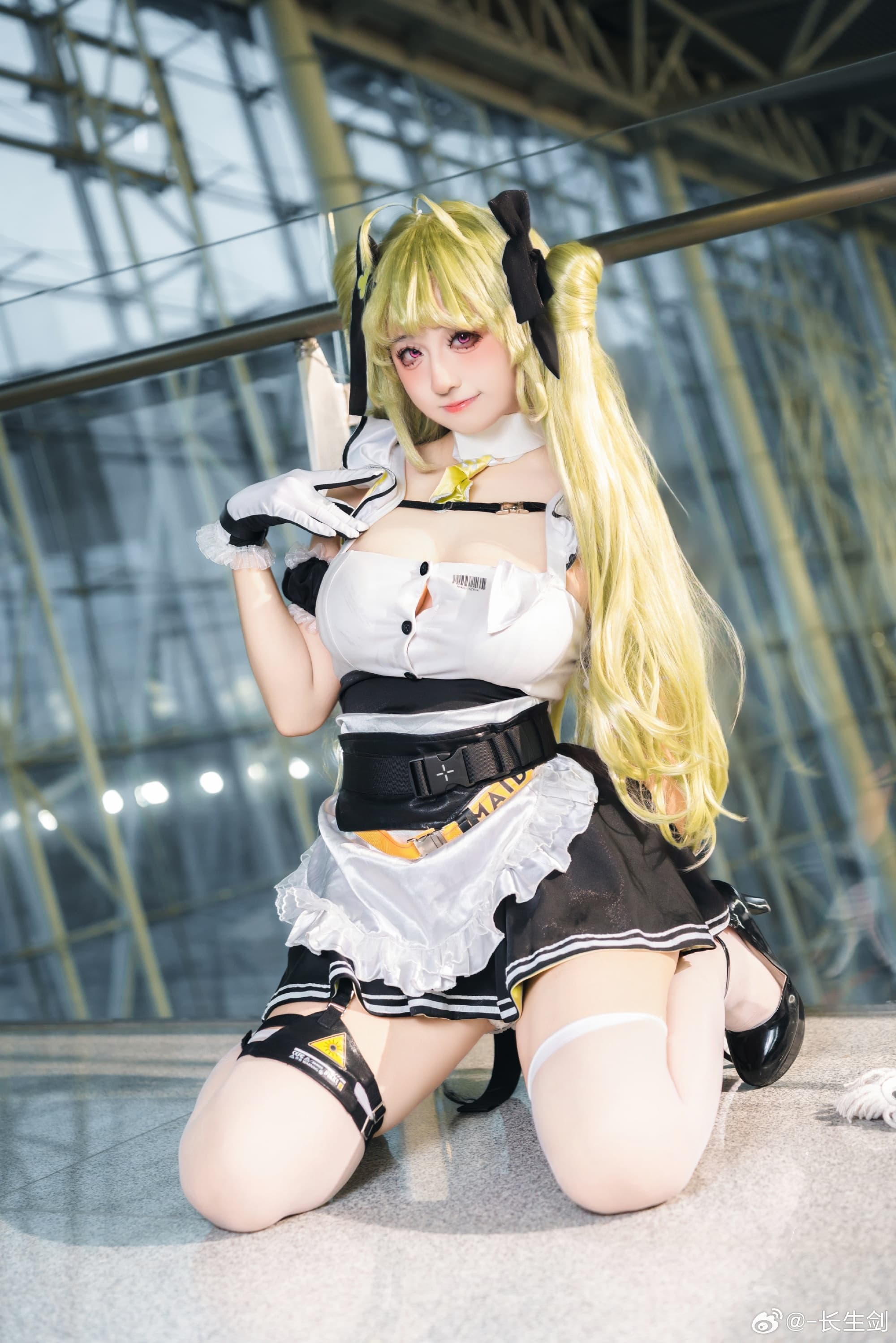 COSPLAY nikke:胜利女神@十悲伤小木十 ​​​ COSPLAY-第2张