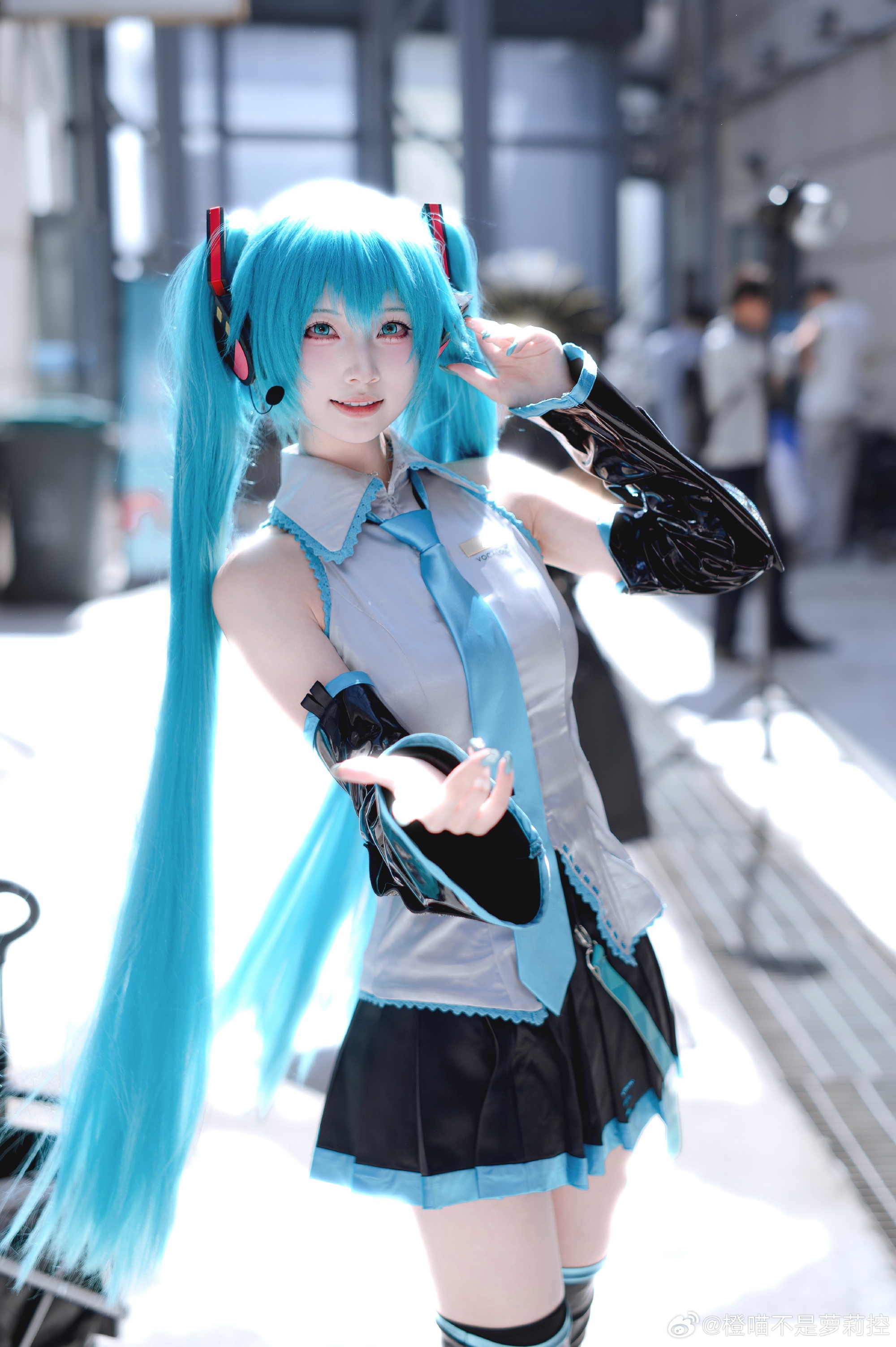 COSPLAY 这么会甩头发不要命了 初音未来@橙喵不是萝莉控 COSPLAY-第1张