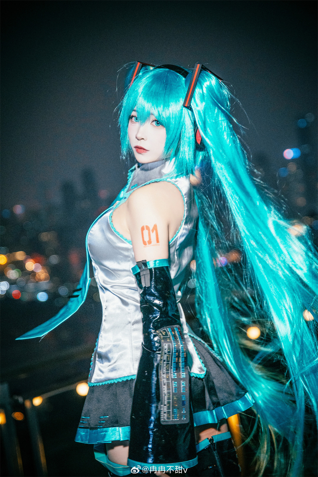 cosplay 从未来传来的最初之声🎵 世界第一公主殿下——初音未来！@冉冉不甜v COSPLAY-第1张
