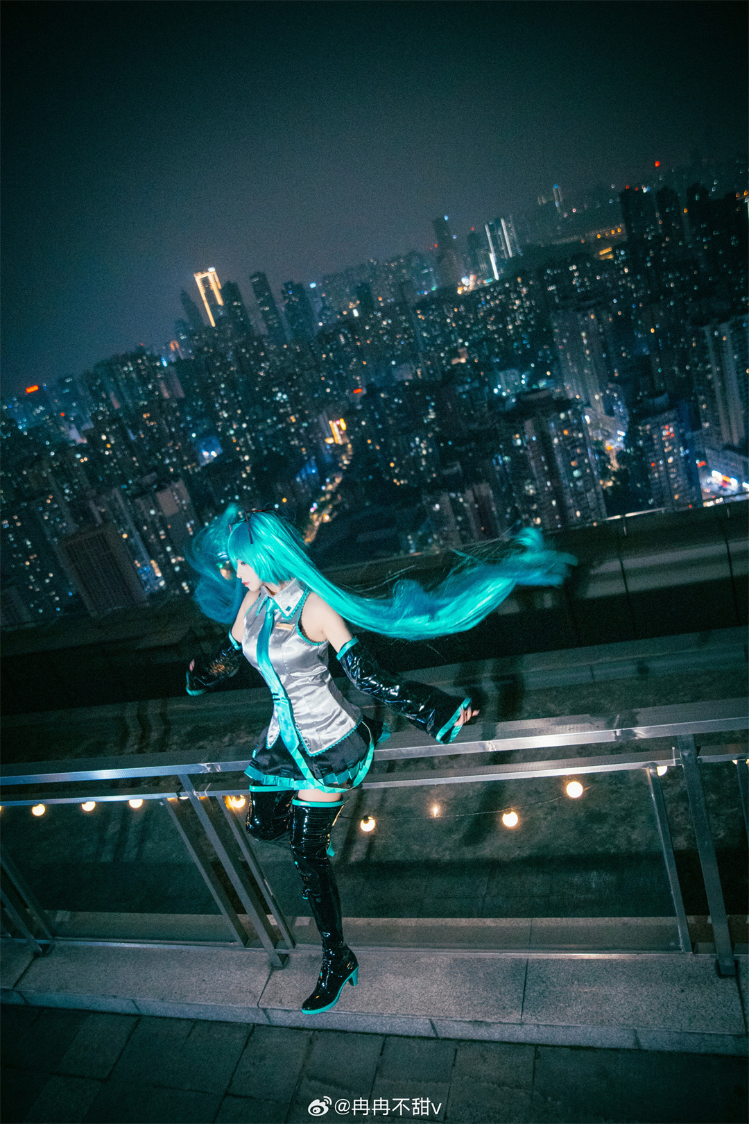 cosplay 从未来传来的最初之声🎵 世界第一公主殿下——初音未来！@冉冉不甜v COSPLAY-第2张