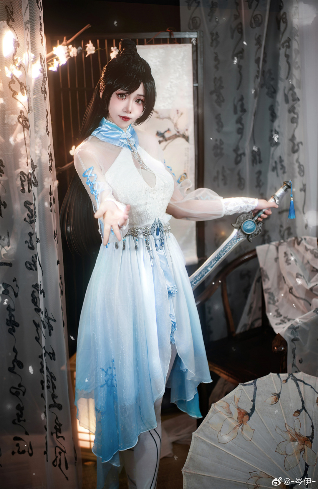 COSPLAY 吾乃无极帝国长公主顾清寒—— 永劫无间 顾清寒@-岑伊- COSPLAY-第1张